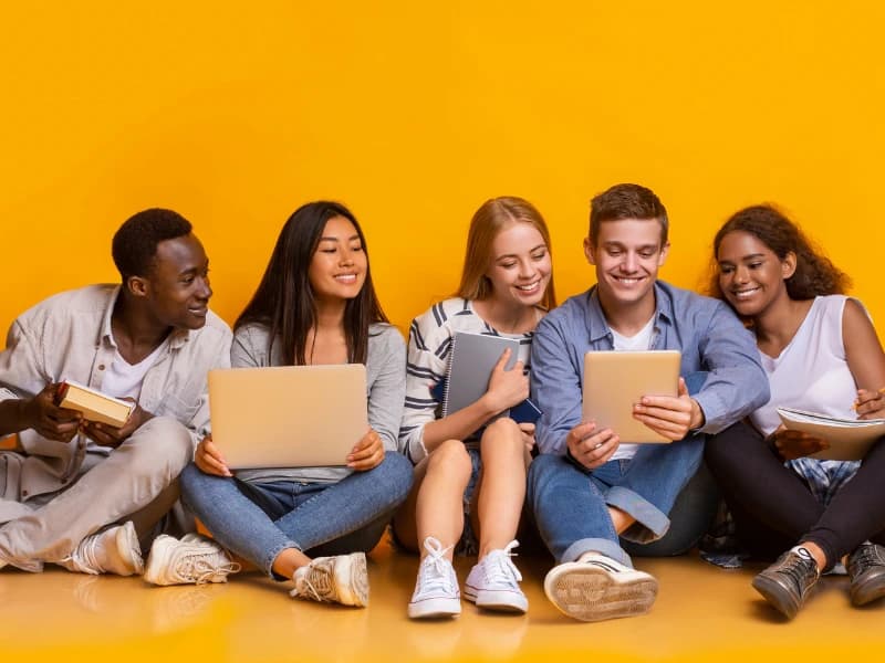 Alternance 2026 : nouvelles aides, enjeux pour les entreprises et impact sur l’insertion des jeunes