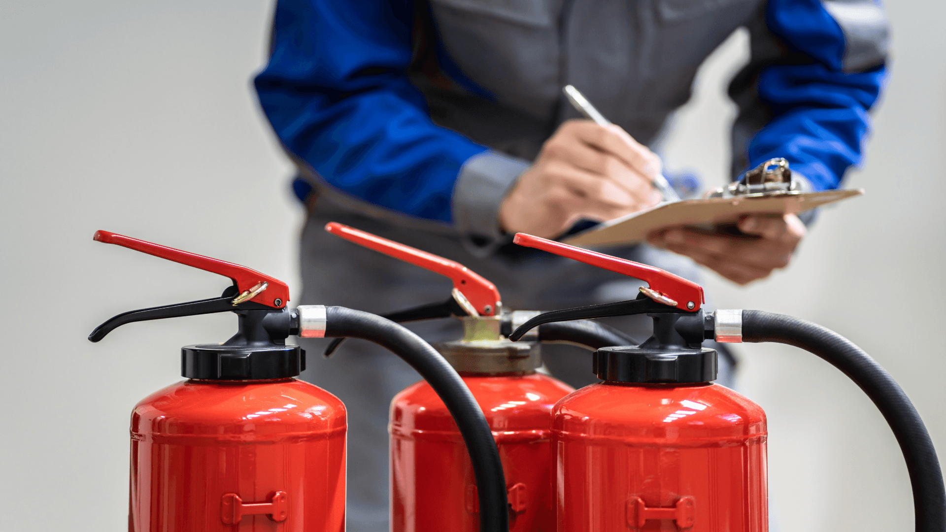 Manipulation des extincteurs et chargé d'évacuation